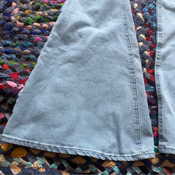 Forever 21 Light Wash Blue Denim Pull-On Flare Jeans Bell Bottom Women's Size XS - Picture 6 of 15